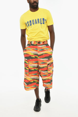 Mehrfarbige Shorts mit Logoknopf