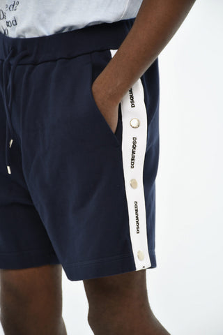 Zweifarbige Shorts Mit Seitlichen Knöpfen