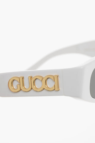 Occhiali da Sole Ovali con Maxi Logo in Rilievo