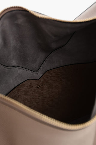 Schultertasche Aus Genarbtem Leder Mit Reißverschluss