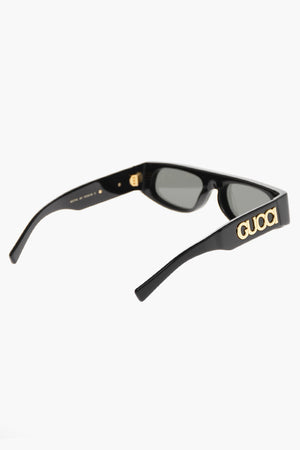 Ovale Sonnenbrille mit Maxi-Logo in Relief