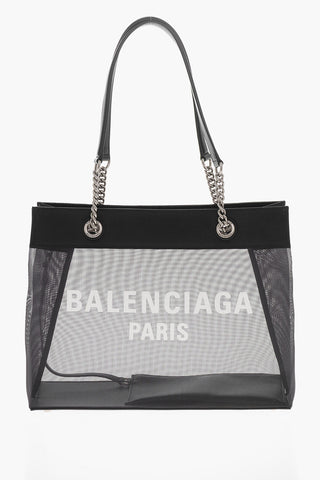 Halbdurchsichtige Tote mit Lederdetails