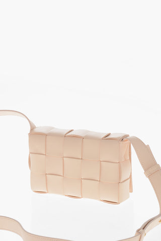 Borsa a Tracolla SMALL CASSETTE in Pelle Intrecciata a Tinta Unita