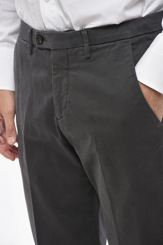 Pantaloni Chino in Cotone Twill con Passanti