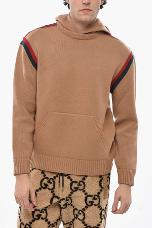 Wollpullover mit Kapuze