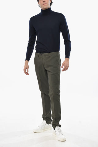 Pantaloni Chino in Cotone Twill con Passanti
