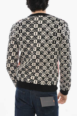 Bestickter Wollpullover mit V-Ausschnitt