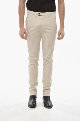 Chinohose aus Baumwollmischung mit Gürtelschlaufen