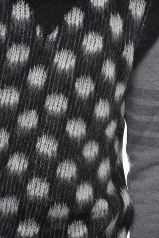 Mohair-Mix Pullover mit Punkten FUZZY-WUZZY und V-Ausschnitt