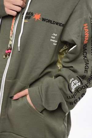 Hoodie aus angerauter Baumwolle mit Flockdruck