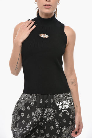 Ärmelloses Top mit Stehkragen und Cut-out-Logo