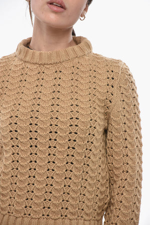 Rundhalspullover aus Lochstrickwolle