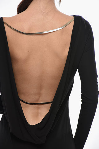 Maxikleid mit offenem Rücken und Schmuckdetail