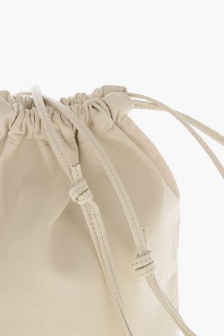 Beuteltasche aus Leder mit Kordelzug