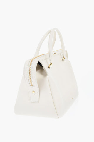 Handtasche aus Leder mit goldfarbenen Details