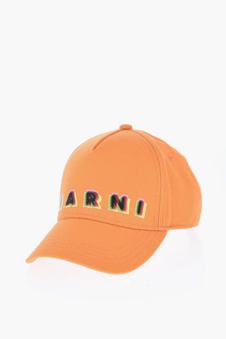 Einfarbige Baseballkappe Mit Aufgedrucktem Logo