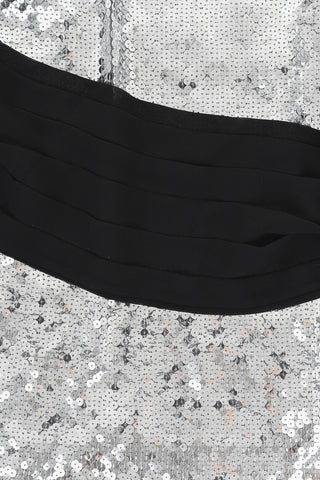 Paillettenkleid mit drapierter Schärpe