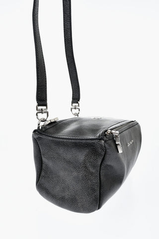 Borsa a Spalla PANDORA In Pelle Martellata con Logo Effetto Argentato