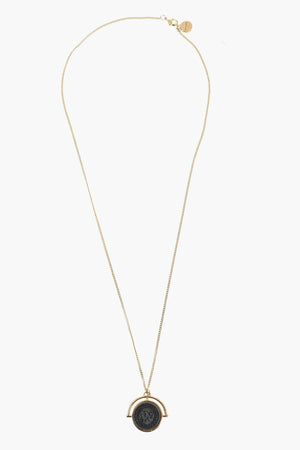 Collana in Ottone con Finitura Dorata e Sigillo