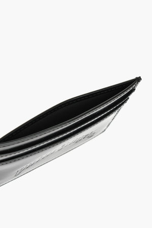 Kartenetui aus veganem Leder mit Ton-in-Ton-Logo