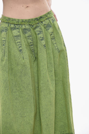 Ausgestellter Midirock aus Denim mit Reißverschluss hinten