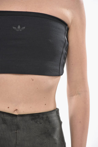 Geripptes Trägerloses Top mit Ton-in-Ton-Logo
