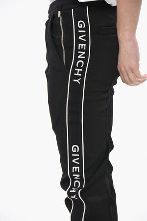 Jogginghose aus Stretchstoff mit seitlichen Logostreifen