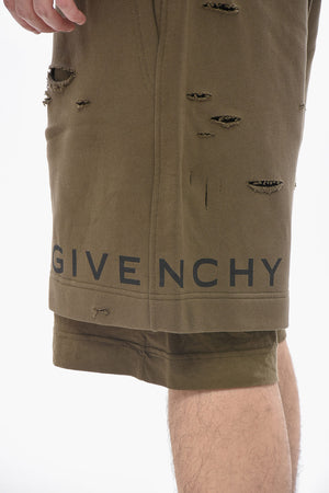 Shorts in Doppio Tessuto con Design Distressed