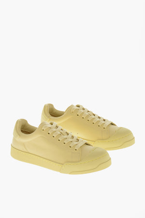 Niedrige Sneaker aus Leder mit Gummispitze