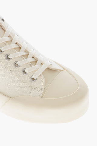 Sneakers Basse in Canvas con Suola in Gomma