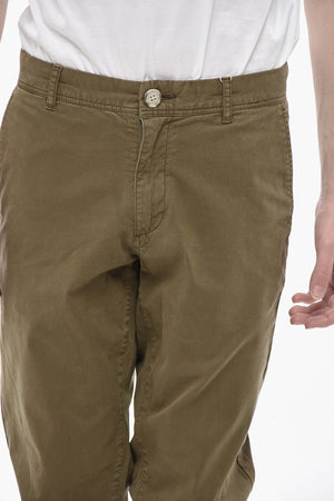 Chinohose aus Stretch-Baumwolle mit Gürtelschlaufen