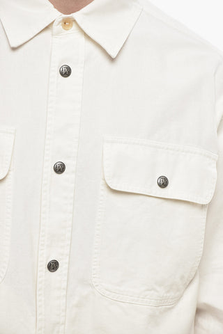 Jeanshemd mit besticktem Monogramm auf dem Rücken