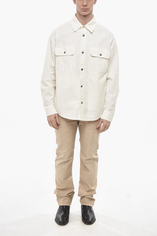 Jeanshemd mit besticktem Monogramm auf dem Rücken