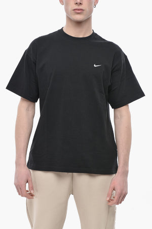 Uni-Rundhals-T-Shirt mit gesticktem Logo