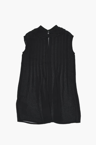 Ärmelloses plissiertes Kleid