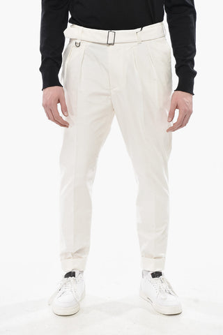 Chinohose Aus Velours Mit Gürtel Und Umschlag
