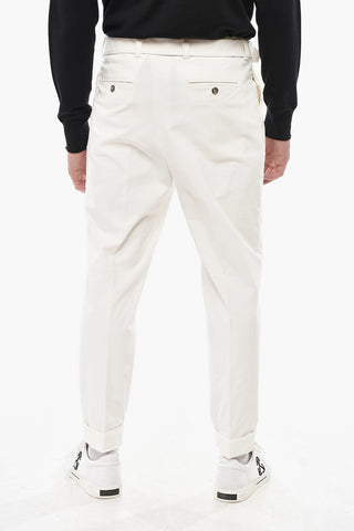 Chinohose Aus Velours Mit Gürtel Und Umschlag