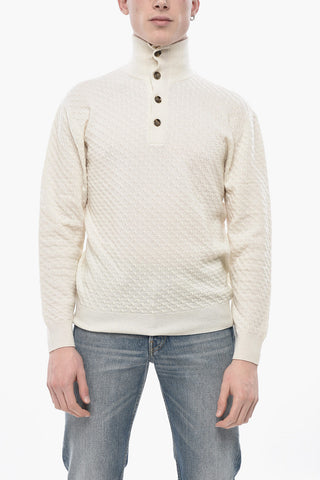 Rollkragenpullover mit Logo-Knöpfen