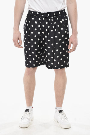 Shorts aus Seide mit Punkten und einer Bundfalte
