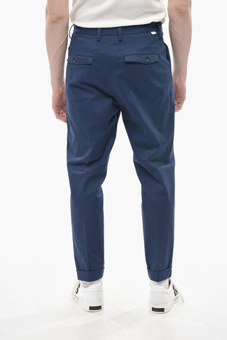 Chinohose aus Stretch-Baumwolle mit einer Falte