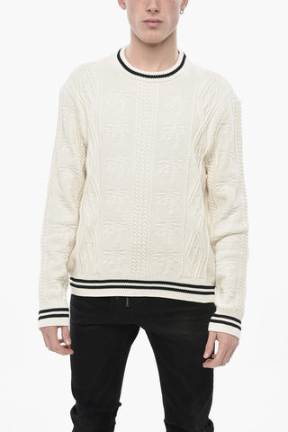 Rundhalspullover CURVED LOGO aus Baumwollmischung im Zopfmuster