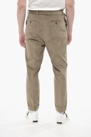 Pantaloni in Velour a Coste con Risvolti e Cintura