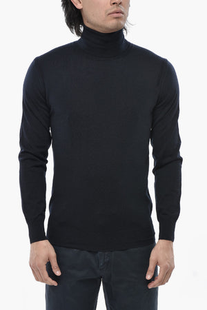 Extrafeiner Stehkragenpullover aus Schurwolle