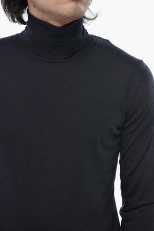 Extrafeiner Stehkragenpullover aus Schurwolle