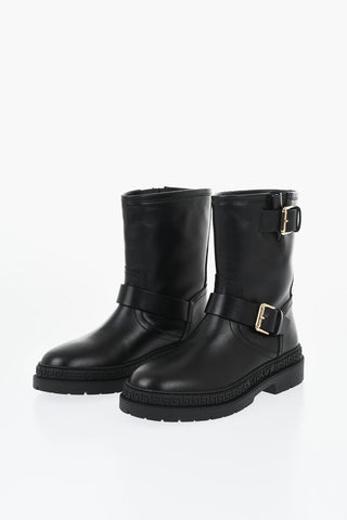 Biker-Stiefeletten aus Leder mit doppelter goldener Schnalle