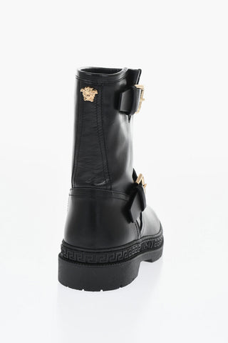 Biker-Stiefeletten aus Leder mit doppelter goldener Schnalle