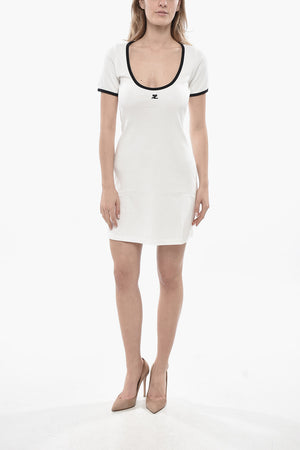 T-Shirt-Kleid aus Baumwolle mit kontrastfarbenen Säumen