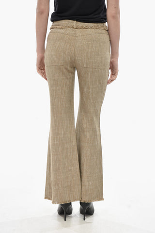 Pantaloni Bootcut Cropped Fit con Dettagli Sfrangiati