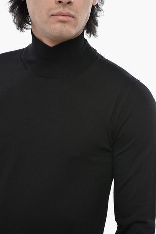 Pullover Aus Extrafeiner Schurwolle Mit Hohem Kragen