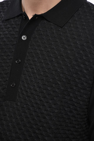 Schurwollpullover mit Polokragen und Perlmuttknöpfen